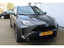 Toyota Yaris Cross 1.5 Hybrid Dynamic | Achteruitrijcamera | Parkeersensoren V+A | Keyless entry/start | Stoelverwarming | Cruise controle | Navigatie | Lane assist | Apple CarPlay/Android Auto | Zwarte hemelbekleding | Climate controle | 17 Inch LMV |