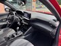 Peugeot 2008 ALLURE 1.2 PT-100pk Navigatie | Apple Carplay & Android Auto | Cruise & Climate control | Achteruitrijcamera | Parkeersensoren voor&achter | BT