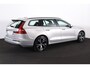 Volvo V60 B3 Essential Edition - IntelliSafe Assist & Surround - Parkeercamera achter - Verwarmde voorstoelen, stuur & achterbank - Parkeersensoren voor & achter - Draadloze tel. lader - High Performance audio - Elektr. inklapbare trekhaak - 18' LMV