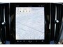 Volvo V60 B3 Essential Edition - IntelliSafe Assist & Surround - Parkeercamera achter - Verwarmde voorstoelen, stuur & achterbank - Parkeersensoren voor & achter - Draadloze tel. lader - High Performance audio - Elektr. inklapbare trekhaak - 18' LMV