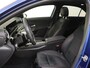 Mercedes-Benz A-klasse 180 Business Solution AMG / Stoelverwarming / Achteruitrijcamera / Panorama-schuifdak / Night-Pakket