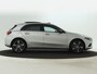 Mercedes-Benz A-klasse 250 e Luxury Nightpakket | Panoramaschuifdak | Bumester Sound | 360 Gr Camera | Dode Hoek Ass | Car Play | Inclusief 24 maanden Mercedes-Benz Certified garantie voor Europa.