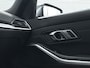 BMW 3-Serie 320i Luxury Line - High Executive - Sportstoelen - Stoelverwarming