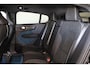 Volvo C40 Recharge Twin Ultimate 78 kWh - Panoramadak - IntelliSafe Assist & Surround - 360º Camera - Verwarmde voorstoelen & stuur - Parkeersensoren voor & achter - Elektr. bedienb. voorstoelen met geheugen links - Draadloze tel. lader - Warmtepomp - Extra getint glas - Elektr. inklapbare trekhaak - 20' LMV