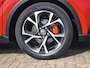 Toyota C-HR 1.8 Hybrid Dynamic (98 PK) 1e-Eig. & Dealer-Onderh. BOVAG-Garantie. NL-Auto. Half-Leer, Trekhaak, Navigatie/Apple-Carplay/Android-Auto, Adaptive-Cruisecontrol, Keyless-Entry/Start, Parkeersensoren-V+A, Achteruitrijcamera, DAB, Licht-Zicht-Pakket, Lm-Velgen-18Inch, Privacy-Glas