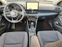 Toyota Yaris 1.5 HYBRID 115 DYNAMIC LED CAMERA NAVI STUUR- & STOELVERW. 16"LM-VELGEN P-SENSOREN