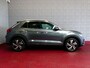 Volkswagen T-Roc 1.5 TSI 150PK R-LINE EVO IQ LIGHT ALCANTARA ELEK.KLEP CARPLAY STOEL/STUUR VERW. 18"LMV VIR.COCKPIT 06/2024 RLINE R LINE "Volkswagen rijden begint bij Topautos.nl – 75 topmodellen direct op voorraad!"
