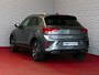 Volkswagen T-Roc 1.5 TSI 150PK R-LINE EVO IQ LIGHT ALCANTARA ELEK.KLEP CARPLAY STOEL/STUUR VERW. 18"LMV VIR.COCKPIT 06/2024 RLINE R LINE "Volkswagen rijden begint bij Topautos.nl – 75 topmodellen direct op voorraad!"