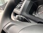 Volkswagen Transporter 2.0 TDI L2H1 DC Airco Cruise controle Trekhaak 2200kg trekgewicht Telefoonverbinding Kastinrichting Omvormer 5-Persoons Werkverlichting Euro 6