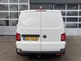 Volkswagen Transporter 2.0 TDI L2H1 DC Airco Cruise controle Trekhaak 2200kg trekgewicht Telefoonverbinding Kastinrichting Omvormer 5-Persoons Werkverlichting Euro 6