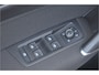 Volkswagen Touran 7 persoons AUTOMAAT 12 mnd. gar.