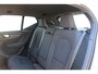 Volvo XC40 Single Motor Extended Range Plus 82 kWh, Achteruitrijcamera, Elektrisch bedienbare achterklep, Apple Carplay, Android Auto, Semi elektrische trekhaak, Google Services, Stoelverwarming, Stuurwielverwarming, Adaptieve Cruise Control