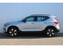 Volvo XC40 Single Motor Extended Range Plus 82 kWh, Achteruitrijcamera, Elektrisch bedienbare achterklep, Apple Carplay, Android Auto, Semi elektrische trekhaak, Google Services, Stoelverwarming, Stuurwielverwarming, Adaptieve Cruise Control