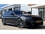 BMW 5-Serie Touring 520i High Executive | M-Sport | Leer | Camera