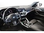 BMW 4-Serie Cabrio M440i xDrive High-Executive 374PK Individueel-lak Navigatie Volleder 19LMV Head up