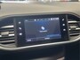 Peugeot 308 SW 1.2 PURE TECH GT PANORAMADAK NAVIGATIE CRUISE CONTROL APPLE CARPLAY/ANDROID RIJSTROOKSENSOREN DODEHOEKSENSOREN ACHTERUITRIJCAMERA ZEER MOOI !! Brgl