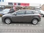 Mazda 3 1.6 Business 5 deurs, airco, sportvelgen , elektrische ramen , enz