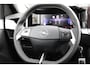 Opel Frontera Electric GS 44 kWh / Navigatie / Camera / PDC V+A / Stuur + Stoelverwarmd / Dodehoek Detectie / Draadloos telefoonlader / LED / 17'' LMV