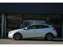 Volvo V40 T3 Dynamic Editon | Cruise Control | Stoelverwarming | Full-LED | Navigatie | 17-Inch | Parkeerhulp