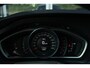 Volvo V40 T3 Dynamic Editon | Cruise Control | Stoelverwarming | Full-LED | Navigatie | 17-Inch | Parkeerhulp