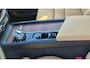 Volvo XC60 2.0 T8 PHEV AWD Ultra Dark Bowers Wilkins Audio - Luchtvering - Trekhaak - 360 Camera - Privacy en geluidsisolerend glas - 21 Inch Velgen - Alarm - Massage functie voorstoelen - Stoel ventilatie