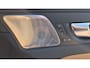 Volvo XC60 2.0 T8 PHEV AWD Ultra Dark Bowers Wilkins Audio - Luchtvering - Trekhaak - 360 Camera - Privacy en geluidsisolerend glas - 21 Inch Velgen - Alarm - Massage functie voorstoelen - Stoel ventilatie