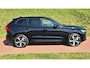 Volvo XC60 2.0 T8 PHEV AWD Ultra Dark Bowers Wilkins Audio - Luchtvering - Trekhaak - 360 Camera - Privacy en geluidsisolerend glas - 21 Inch Velgen - Alarm - Massage functie voorstoelen - Stoel ventilatie