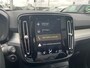 Volvo XC40 2.0 T5 AWD Intro Edition | Schuif/kantel panoramadak | Keyless entry/start | Harman/kardon | Trekhaak | Stoel/stuur verwarming | Standkachel | Volvo on Call |