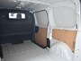 Citroën Jumpy Citroën 2.0 BlueHDI 145 pk L2 | € 4.390,- Voorraad Voordeel | City NAV pakket | Afneembare trekhaak (zwanenhals) | Geïsoleerde comfort scheidingswand met vaste ruit