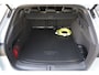 Volkswagen ID.7 Tourer Pro S Business 86 kWh 286PK / 210kW, Warmtepomp, LED Matrix (IQ.Lights), dodehoeksensor (side assist), voorstoelen verwarmbaar, stuurwiel verwarmbaar, travel assist (rij-assistent), adaptieve cruise control (acc), elektrisch verstelbare ErgoActive bestuurdersstoel met massagefunctie, draadloos telefoon laden, rondomzichtcamera (area view), parkeersensoren voor en achter (pdc), 3-zone climatronic, keyless entry, Apple Carplay / Android Auto, DAB+, elektrische achterklep, multifunctioneel lederen stuurwiel etc.