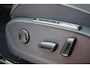 Volkswagen ID.7 Tourer Pro S Business 86 kWh 286PK / 210kW, Warmtepomp, LED Matrix (IQ.Lights), dodehoeksensor (side assist), voorstoelen verwarmbaar, stuurwiel verwarmbaar, travel assist (rij-assistent), adaptieve cruise control (acc), elektrisch verstelbare ErgoActive bestuurdersstoel met massagefunctie, draadloos telefoon laden, rondomzichtcamera (area view), parkeersensoren voor en achter (pdc), 3-zone climatronic, keyless entry, Apple Carplay / Android Auto, DAB+, elektrische achterklep, multifunctioneel lederen stuurwiel etc.