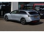 Volkswagen ID.7 Tourer Pro S Business 86 kWh 286PK / 210kW, Warmtepomp, LED Matrix (IQ.Lights), dodehoeksensor (side assist), voorstoelen verwarmbaar, stuurwiel verwarmbaar, travel assist (rij-assistent), adaptieve cruise control (acc), elektrisch verstelbare ErgoActive bestuurdersstoel met massagefunctie, draadloos telefoon laden, rondomzichtcamera (area view), parkeersensoren voor en achter (pdc), 3-zone climatronic, keyless entry, Apple Carplay / Android Auto, DAB+, elektrische achterklep, multifunctioneel lederen stuurwiel etc.