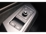 Volkswagen ID.7 Tourer Pro S Business 86 kWh 286PK / 210kW, Warmtepomp, LED Matrix (IQ.Lights), dodehoeksensor (side assist), voorstoelen verwarmbaar, stuurwiel verwarmbaar, travel assist (rij-assistent), adaptieve cruise control (acc), elektrisch verstelbare ErgoActive bestuurdersstoel met massagefunctie, draadloos telefoon laden, rondomzichtcamera (area view), parkeersensoren voor en achter (pdc), 3-zone climatronic, keyless entry, Apple Carplay / Android Auto, DAB+, elektrische achterklep, multifunctioneel lederen stuurwiel etc.