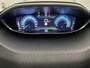 Peugeot 3008 SUV GT Hybrid 225 pk Automaat | SOH 98,7% | Navigatie | Elektrisch Glazen Panoramadak | Achteruitrijcamera | Full-LED Koplampen | Dodehoek Detectie | Keyless Entry/Start | Adaptieve Cruise Control | 18" Lichtmetalen Velgen | Apple Carplay/Android Auto |