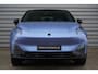 Lynk & Co 02 More 66 kWh | Lane Assists | Electrische Stoelen | 100 % electrisch | Panoramisch schuifdak | rustmodus | Elektrisch bediende achterklep | Middendisplay - 15,4 inch |