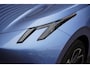 Lynk & Co 02 More 66 kWh | Lane Assists | Electrische Stoelen | 100 % electrisch | Panoramisch schuifdak | rustmodus | Elektrisch bediende achterklep | Middendisplay - 15,4 inch |