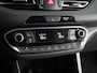 Hyundai i30 1.0 T-GDi MHEV Comfort Smart | Apple CarPlay/ Android Auto | Achteruitrijcamera | Parkeersensoren Achter | Navigatie | Automatische Dimlichten | Lane Assist