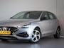 Hyundai i30 1.0 T-GDi MHEV Comfort Smart | Apple CarPlay/ Android Auto | Achteruitrijcamera | Parkeersensoren Achter | Navigatie | Automatische Dimlichten | Lane Assist