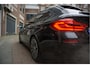 BMW 5-Serie Touring 530i High Executive Sport Line (bomvol) Panoramadak | Sfeer verlichting | Adaptieve cruise | Lane departure meesturen | Head Up Display | Trekhaak | Apple Carplay | Memory | Sportzetels | BMW onderhouden