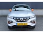 Dacia Spring Comfort Plus Orange Pack 27kWh 45pk I Camera I Navigatie I Apple Carplay/Android Auto I Parkeersensoren I 4-Seizoenbanden
