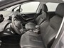 Peugeot 2008 SUV GT-Line 130 pk Automaat | Navigatie | Achteruitrijcamera | Parkeersensoren Voor en Achter | Lederen Bekleding | Sportstoelen | LED Dagrijverlichting | Climate Control | Cruise Control | 17" Lichtmetalen Velgen |