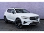 Volvo XC40 B4 Plus Black Edition | Google | Schuif-/Kanteldak | 360 Camera | Adaptieve Cruise | Getint Glas | Memory | Harman Kardon Audio | Zitverlenging | Keyless | 20" LM