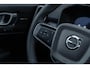Volvo XC40 B4 Plus Black Edition | Google | Schuif-/Kanteldak | 360 Camera | Adaptieve Cruise | Getint Glas | Memory | Harman Kardon Audio | Zitverlenging | Keyless | 20" LM