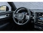 Volvo XC40 B4 Plus Black Edition | Google | Schuif-/Kanteldak | 360 Camera | Adaptieve Cruise | Getint Glas | Memory | Harman Kardon Audio | Zitverlenging | Keyless | 20" LM