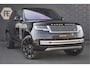 Land Rover Range Rover P530 4.4 V8 Autobiography | BTW AUTO | MERIDIAN REFERENCE AUDIO | 23" | ACHTERASBESTURING | CARPLAY | STOELKOELING/VERWARMING V+A | MASSAGE | DAB | ZON/WARMTE/GELUID WEREND GLAS | SFEERVERLICHTING | HEAD-UP | LASER-LED KOPLAMPEN | ETC