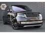 Land Rover Range Rover P530 4.4 V8 Autobiography | BTW AUTO | MERIDIAN REFERENCE AUDIO | 23" | ACHTERASBESTURING | CARPLAY | STOELKOELING/VERWARMING V+A | MASSAGE | DAB | ZON/WARMTE/GELUID WEREND GLAS | SFEERVERLICHTING | HEAD-UP | LASER-LED KOPLAMPEN | ETC