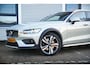 Volvo V60 Cross Country 2.0 T5 AWD Pro Panodak Memory Harman Kardon Leer Trekhaak ACC HUD