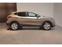 Nissan Qashqai 1.2 Business Edition Automaat - Stoelverwarming - Navi - Bose audio - Achteruitrijcamera - Sensoren voor en achter