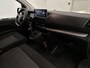 Opel Vivaro L2 145 pk | Navigatie | Achteruitrijcamera | Parkeersensoren Achter | Trekhaak | 2 Zitplaatsen Rechtsvoor | LED Dagrijverlichting | Zijschuifdeur Rechts | Airco | DAB Ontvanger | Mistlampen Voor | Apple Carplay/Android Auto |