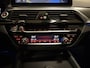 BMW 5-Serie Touring 530e xDrive M-Sport PANO/HEAD-UP/ADAPTIVE-CHASSIS/ALCANTARA/CAMERA/LIVE-COCKPIT PRO/DAB/STANDKACHEL/SHADOW-LINE/18"/RECENT OH BEURT GEHAD BIJ BMW DEALER
